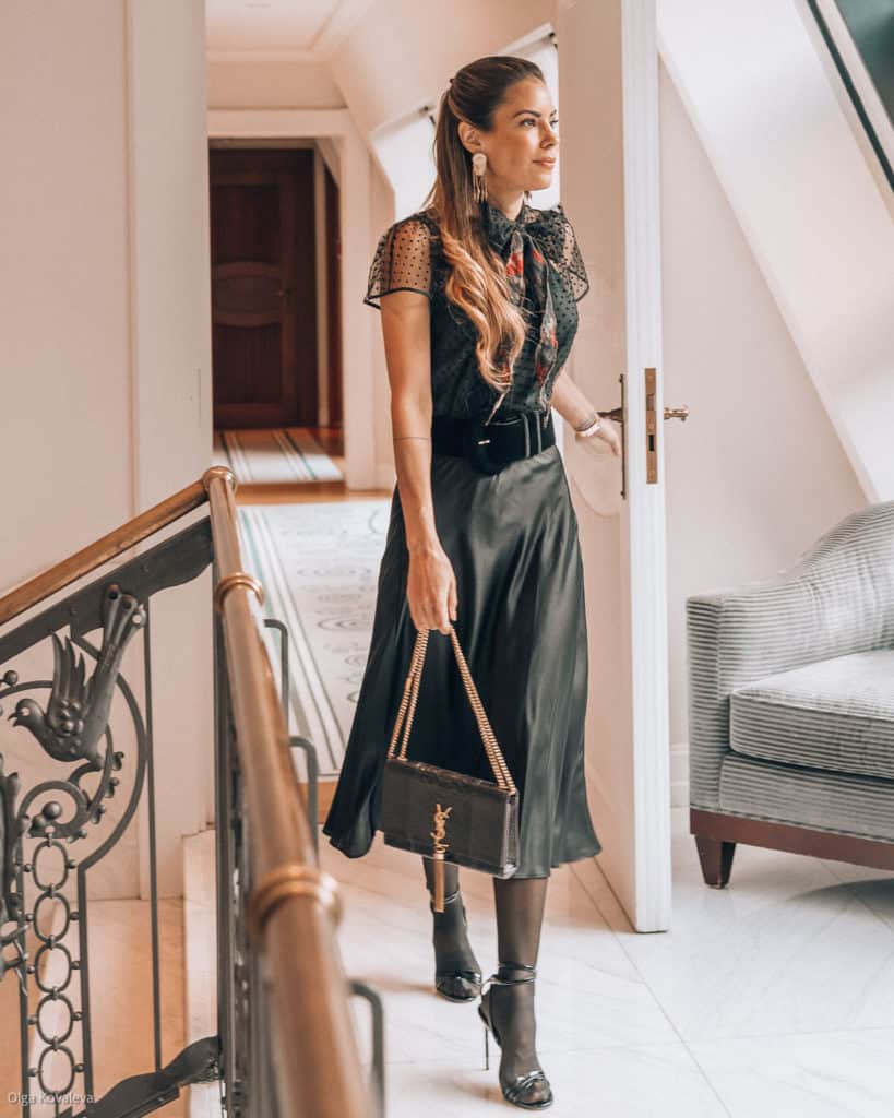 Affordable Jewelry Clothes: Look Glamorous on a Budget (Cheap and Chic Options)