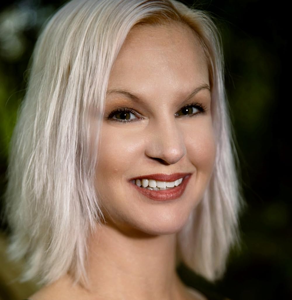 Michelle Sanders: From the Beginning (A Look at Her Early Life and Rise to Fame)