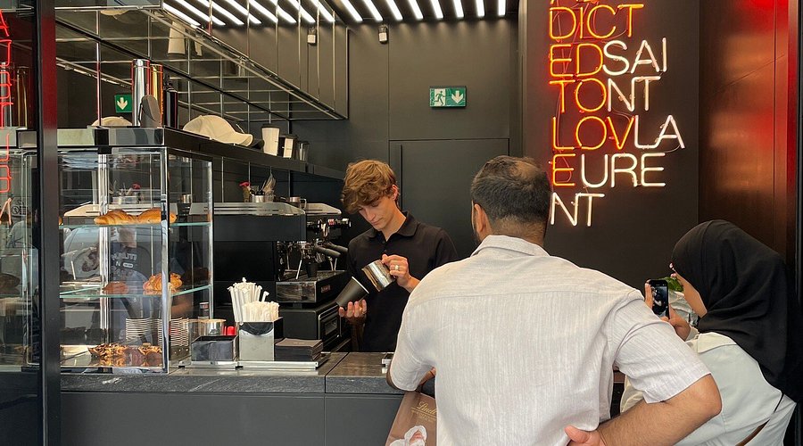 YSL Cafe Experience: Our Take on the Atmosphere and Service