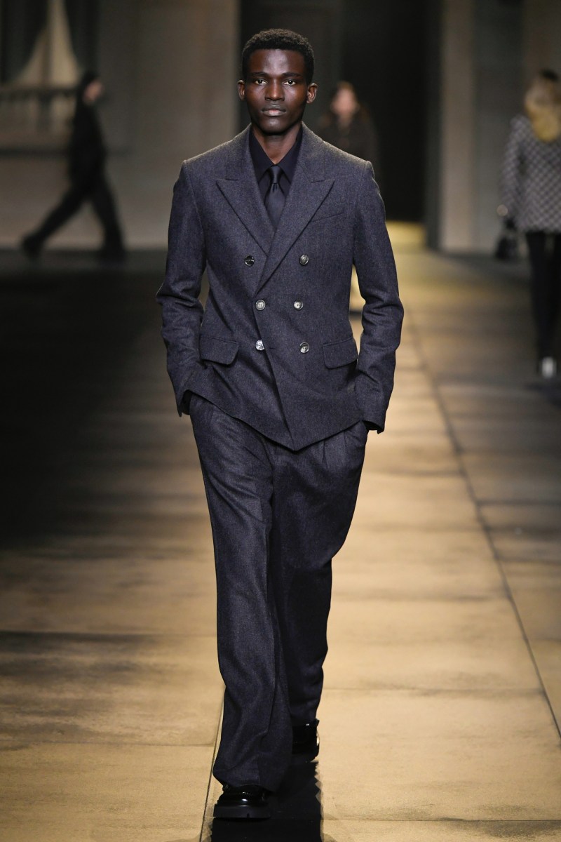 Are Men Saggy Pants Still in Style? A Look at the Latest Fashion Trends