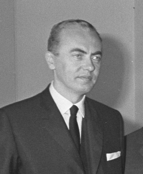 Who is André Bettencourt (A Quick Look at His Life and Political Career)