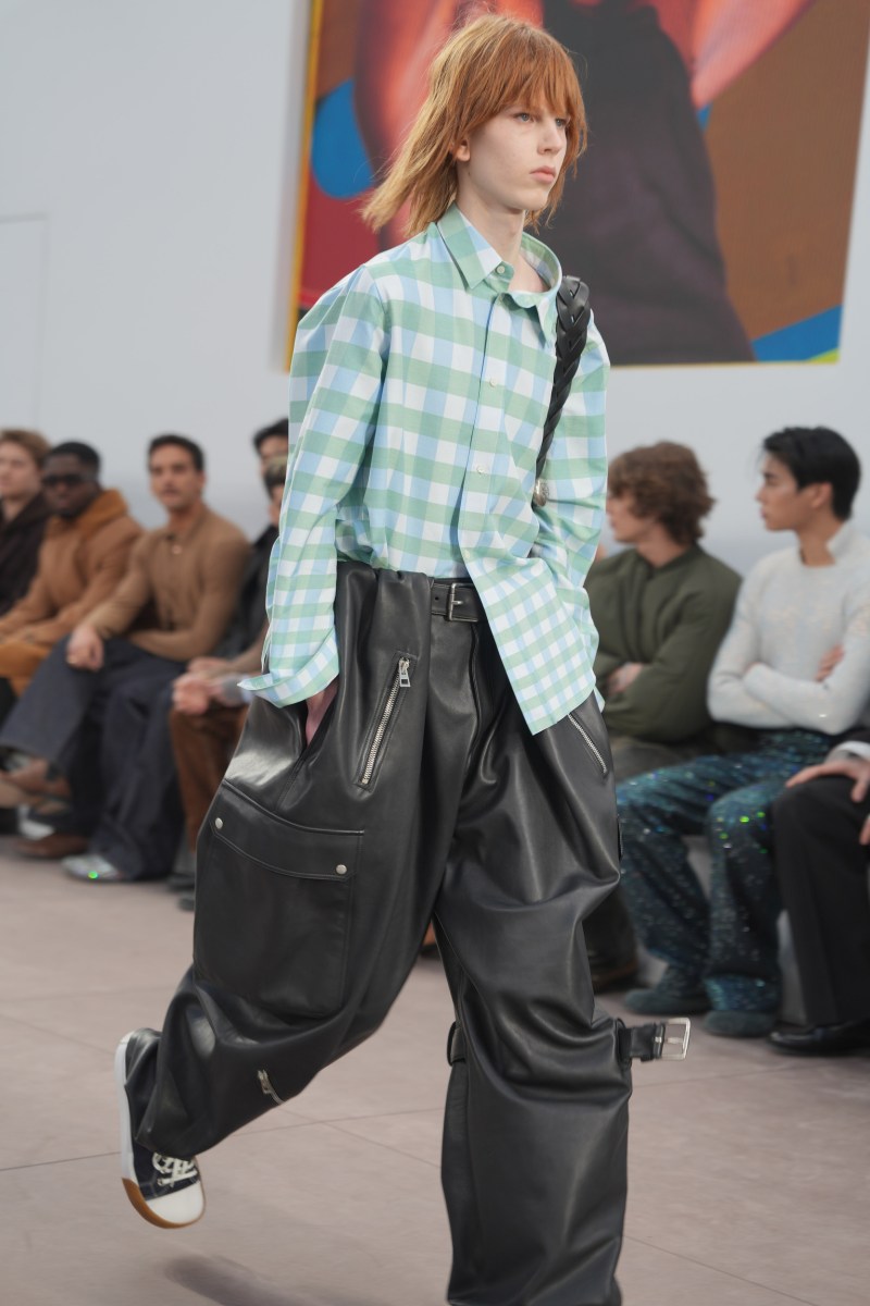 Are Men Saggy Pants Still in Style? A Look at the Latest Fashion Trends
