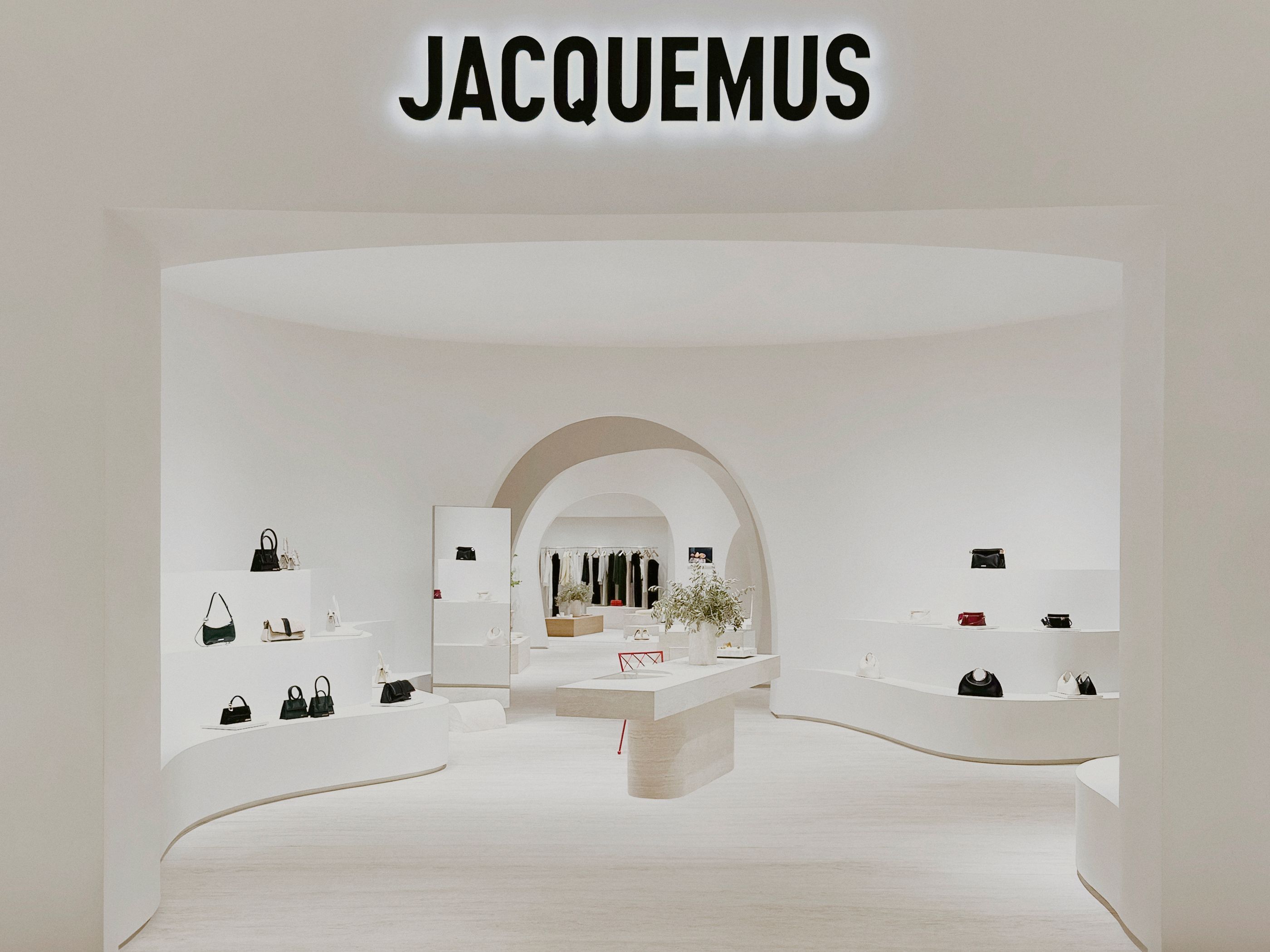 All About Jacquemus Event, How to Get in? Find Out the Exclusive Details Inside!
