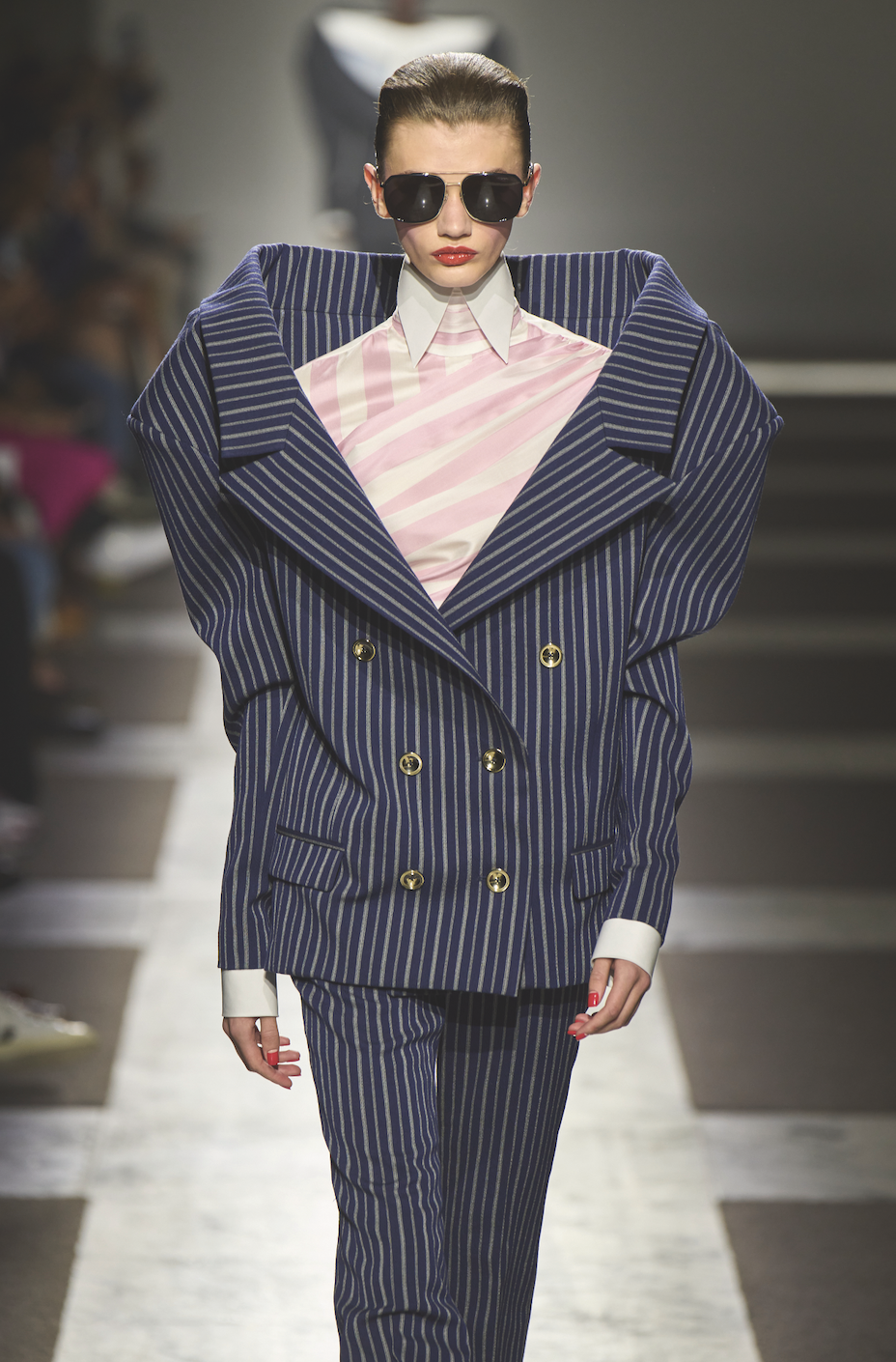 Are Padded Shoulders In Style? Find Out What Fashionistas Are Saying!