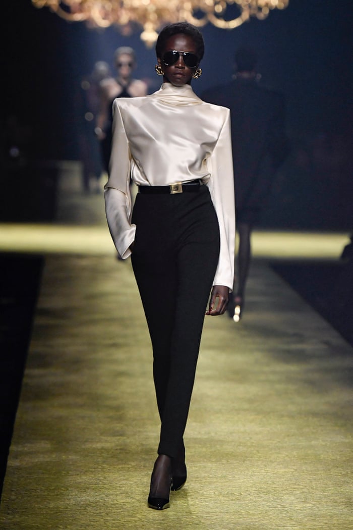 Are Padded Shoulders In Style? Find Out What Fashionistas Are Saying!