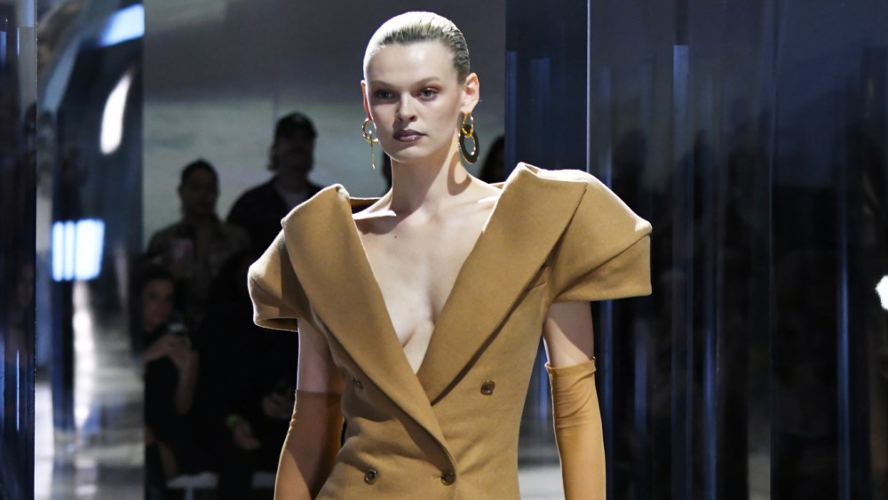 Shoulder Pads: Hot or Not in 2023? Get the Scoop on This Trend!