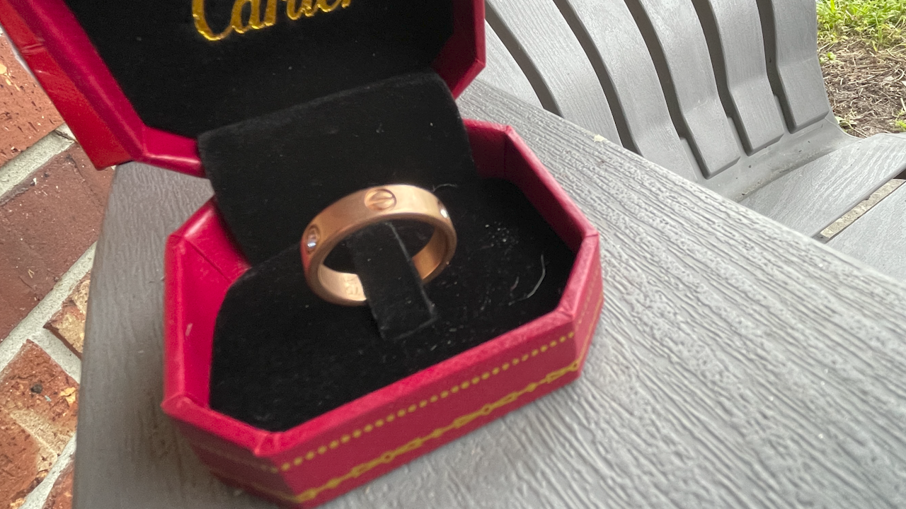 Mystery Cartier Ring Shipments: Who is Receiving Them?  Heres How to Track These Elusive Packages
