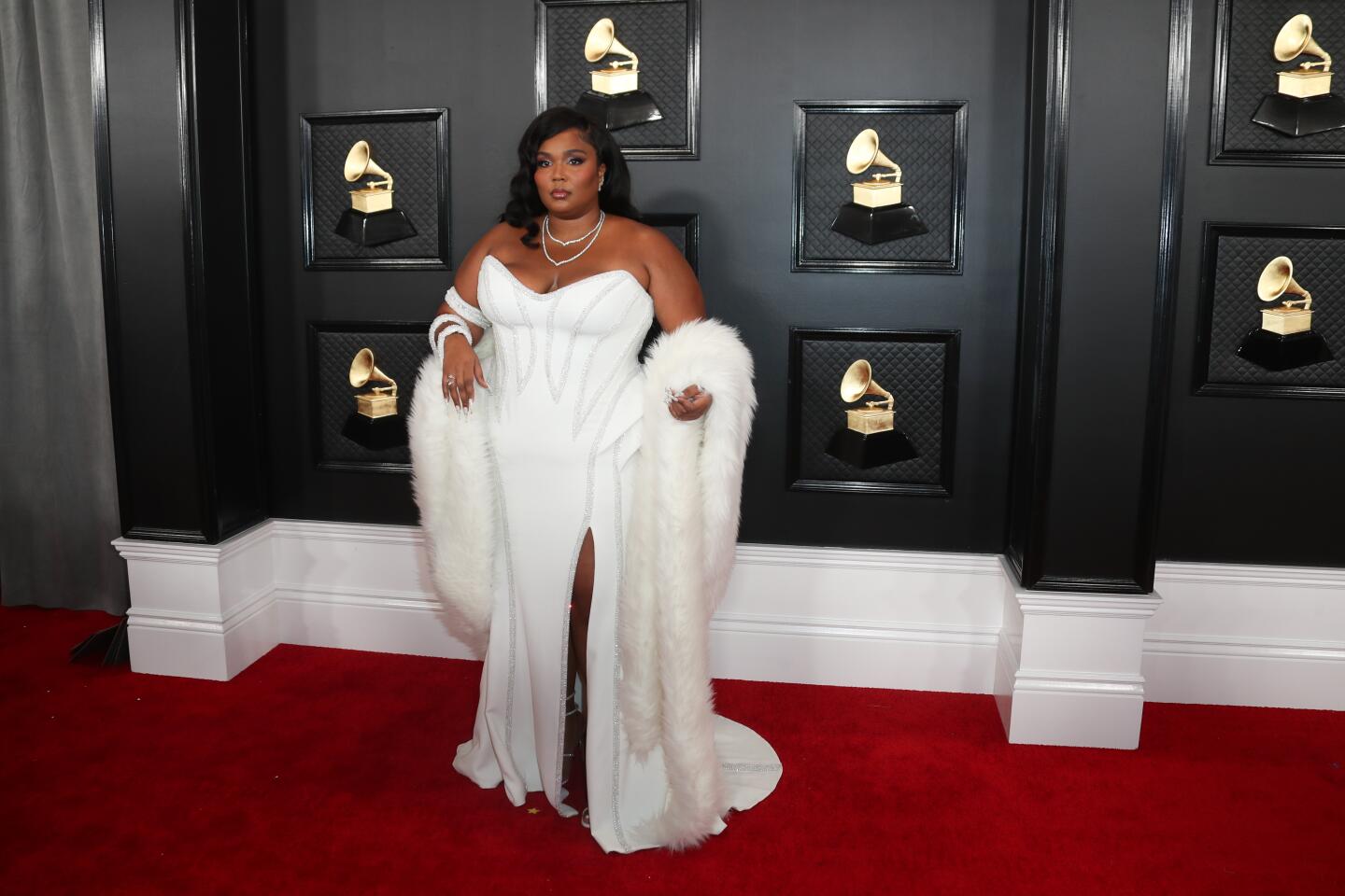 Celebrities at the Red Carpet: Find Out the Big Fashion Hits and Misses!