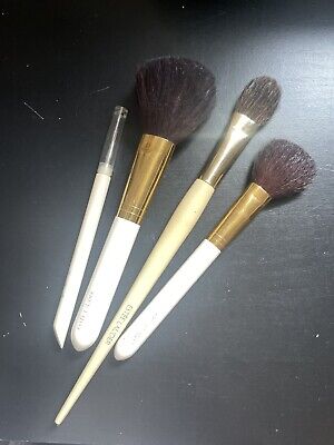 Where to Buy Estee Lauder Makeup Brushes: Get the Best Deals Online.