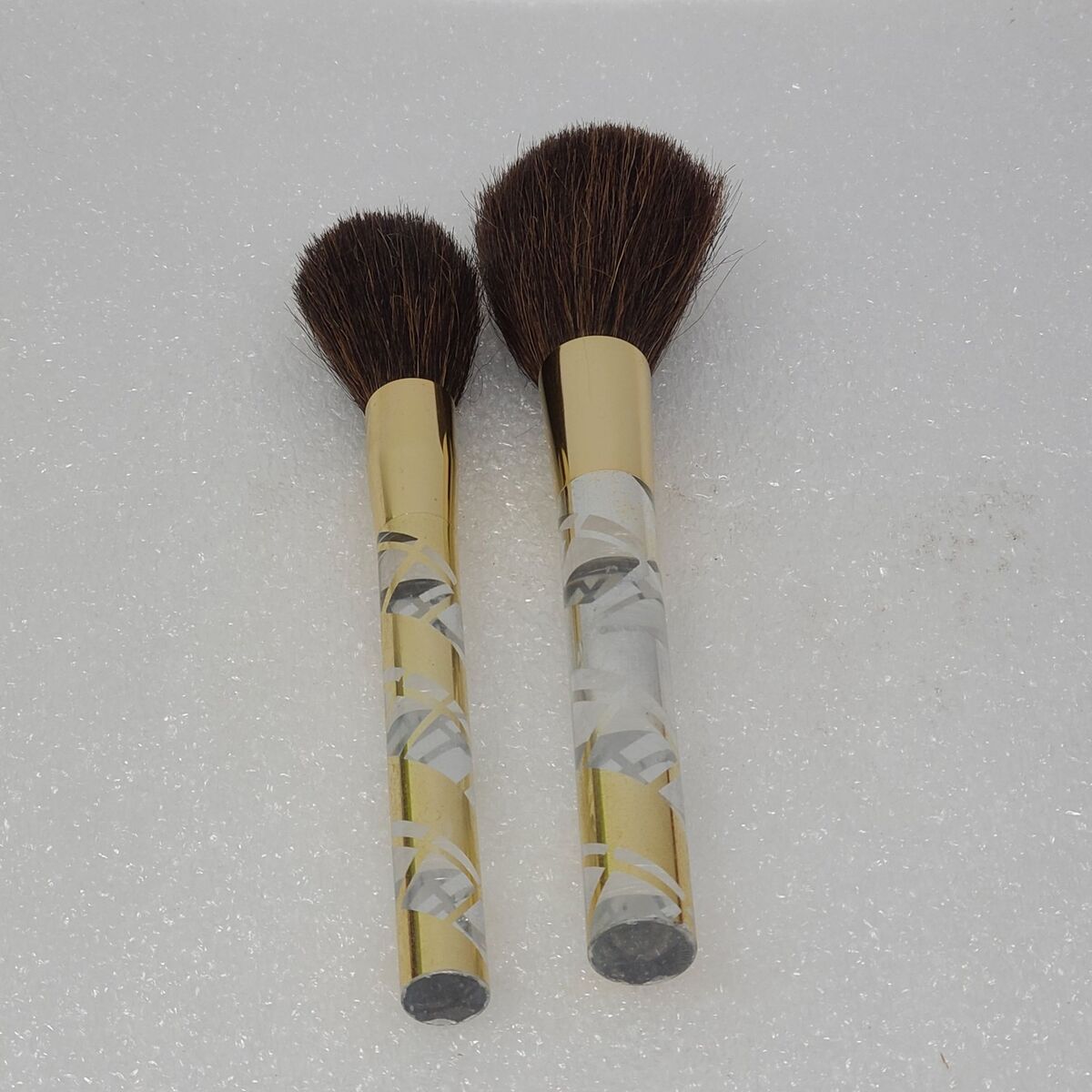 Where to Buy Estee Lauder Makeup Brushes: Get the Best Deals Online.