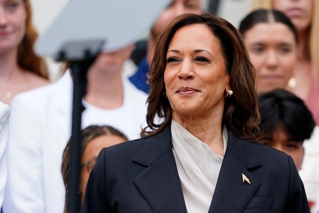 Kamala Harris With Dreads Photos: The Truth Behind This Look