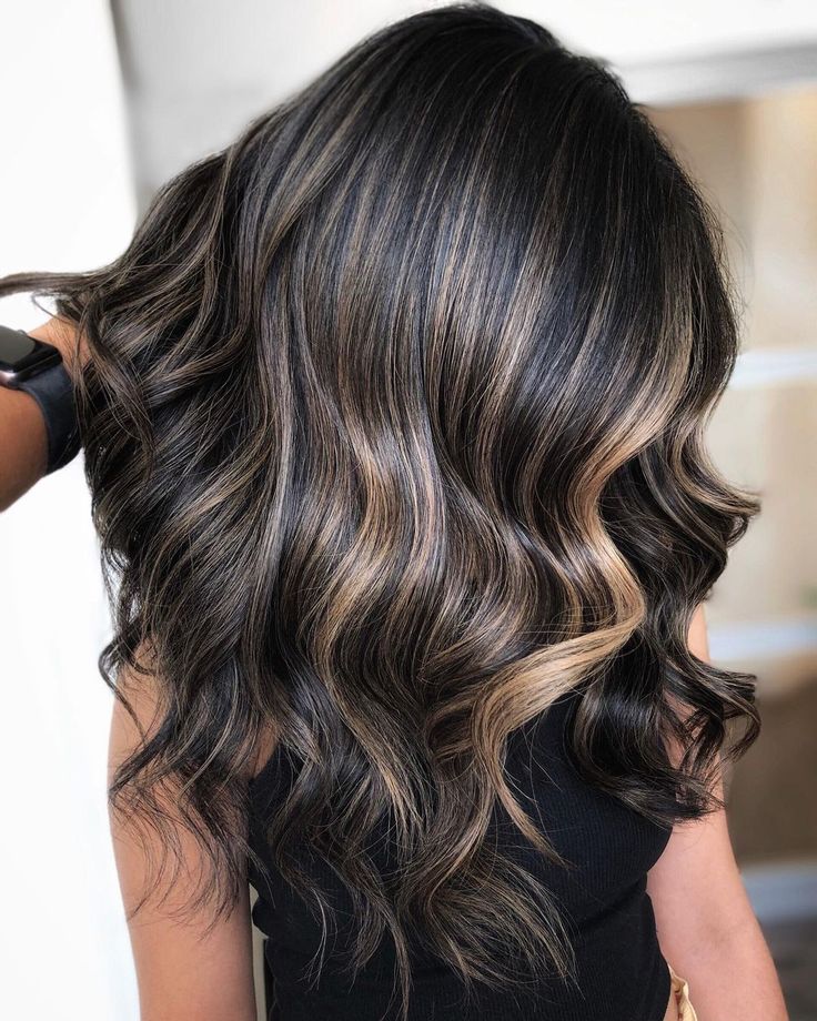 Hair Highlights Black: The Best Tips for a Stunning Change.