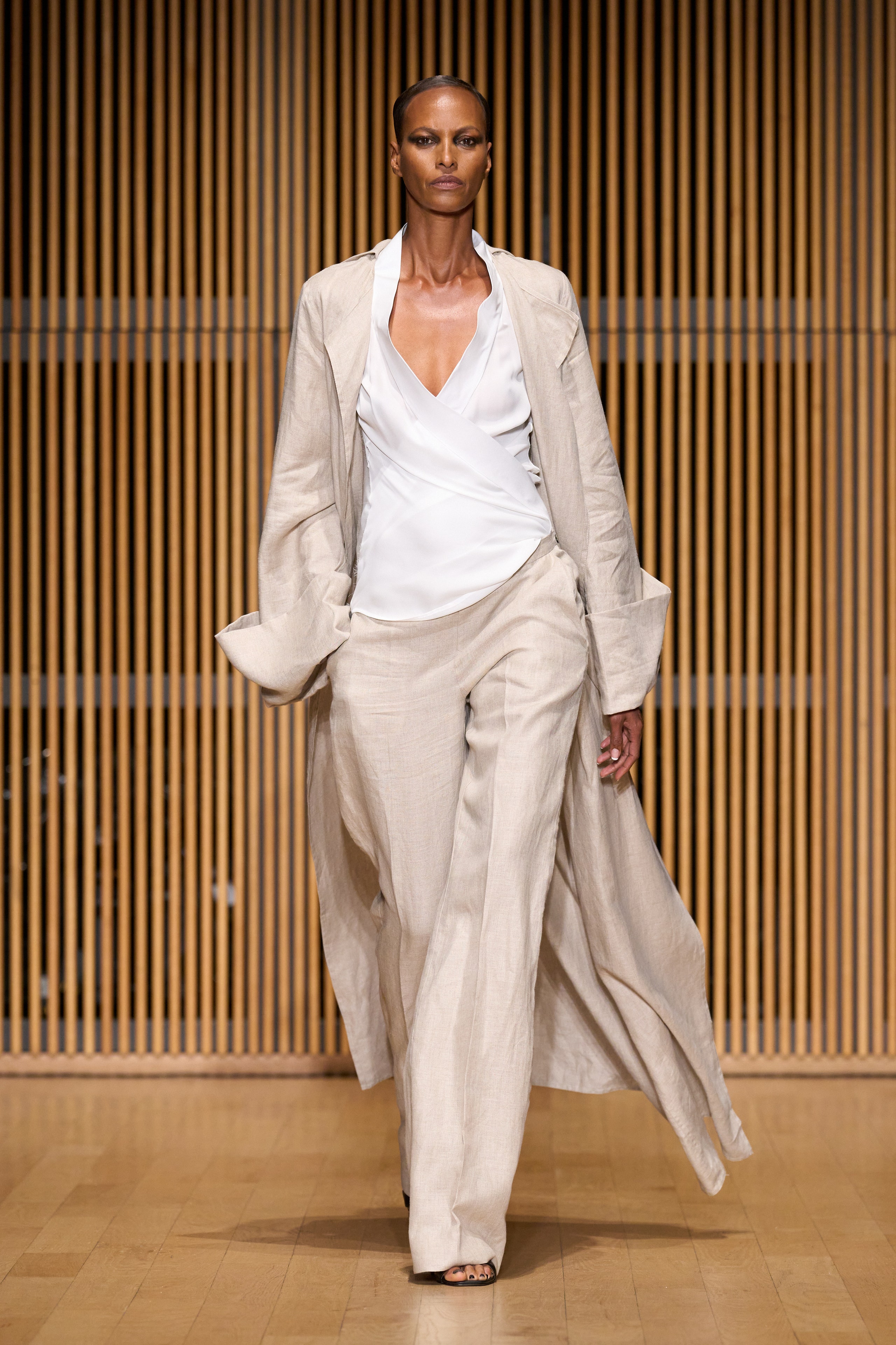 Frederick Anderson Designer Style Guide: (Dress Like a Fashion Insider with These Tips)
