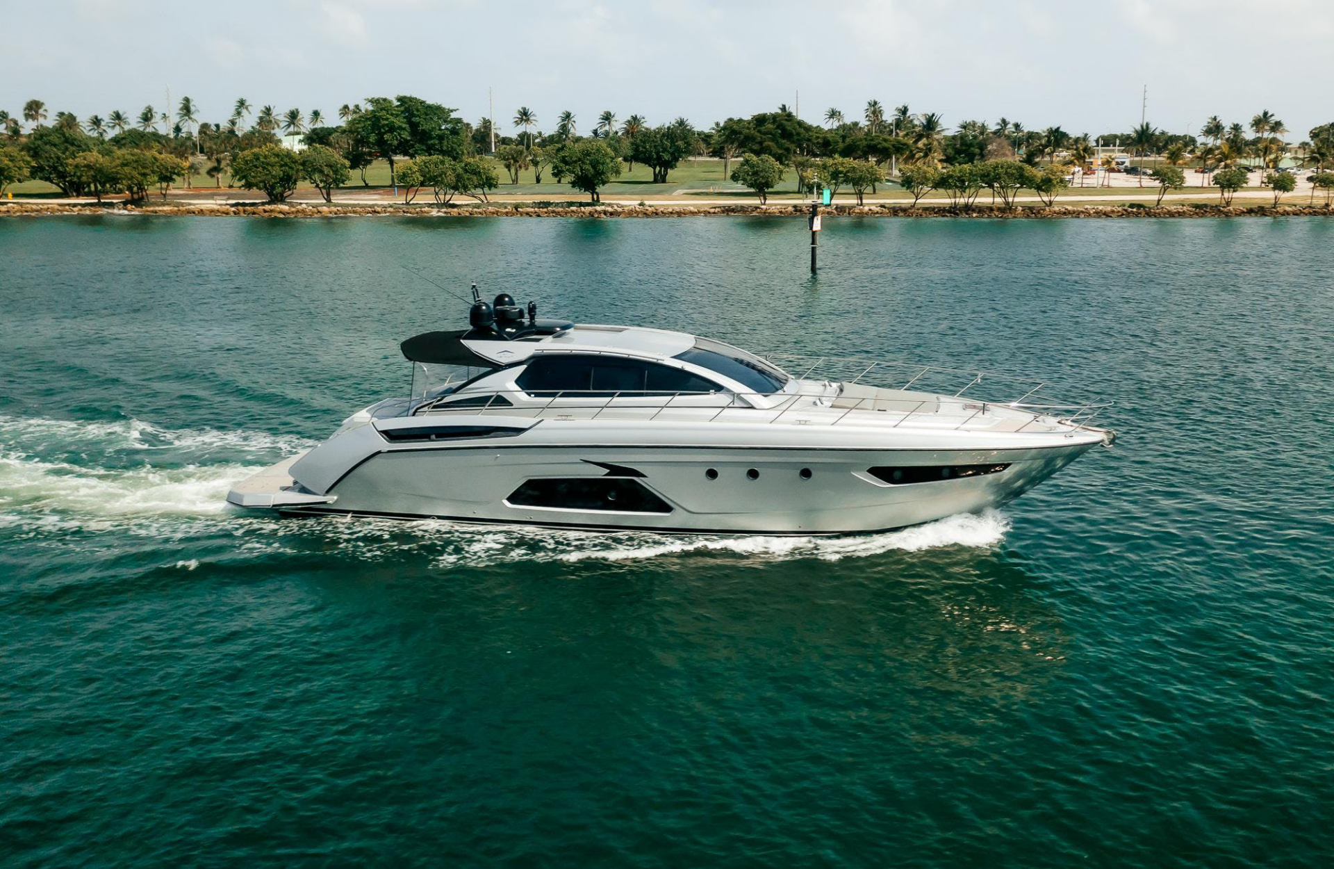 Check Out This 1 Million Dollar Yacht: Is It Worth The Hype?