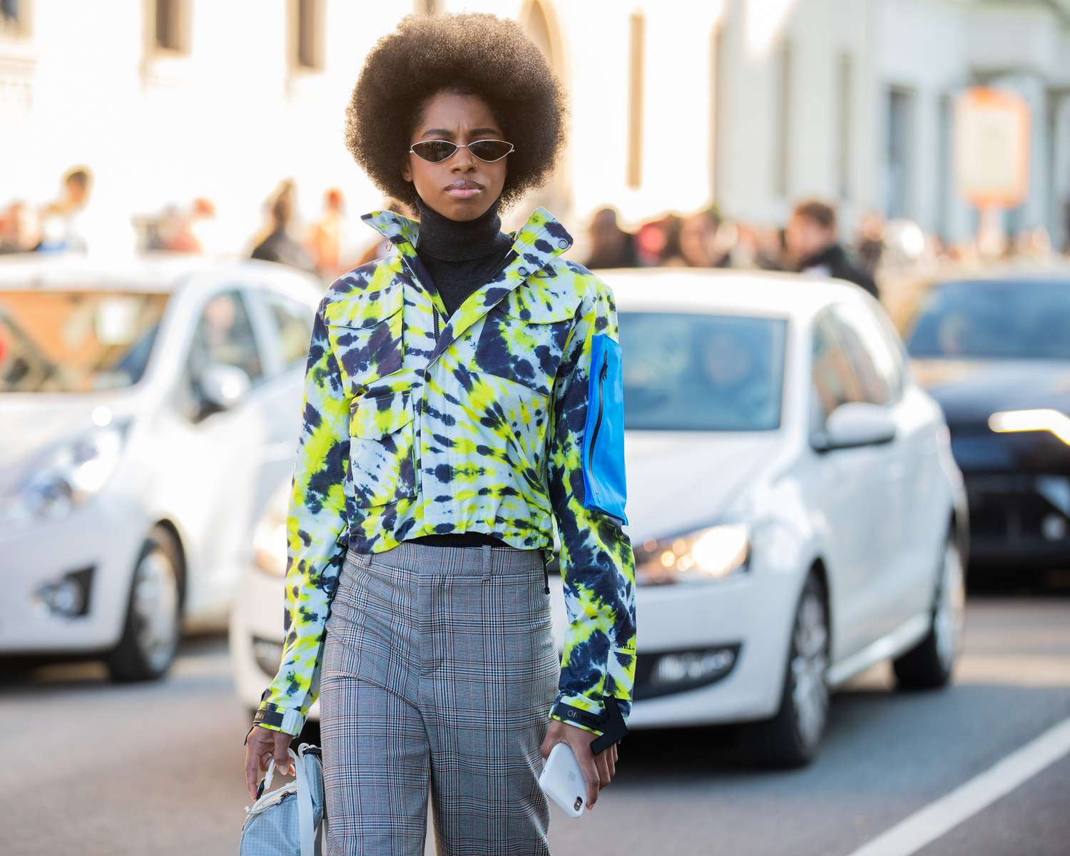 How to Mix and Match Bright Colourful Clothes Like a Fashion Pro