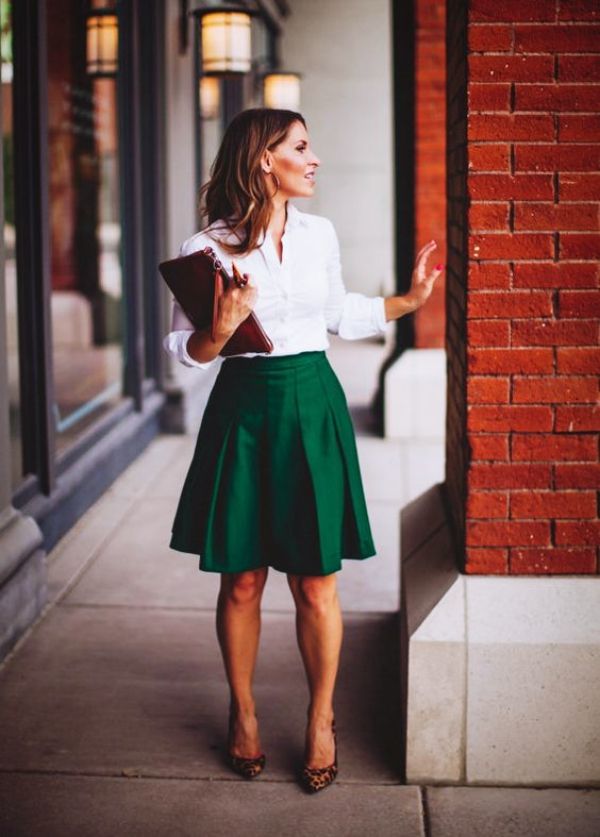 Knee Length Skirt Outfit Ideas: From Casual to Formal, Weve Got You Covered!