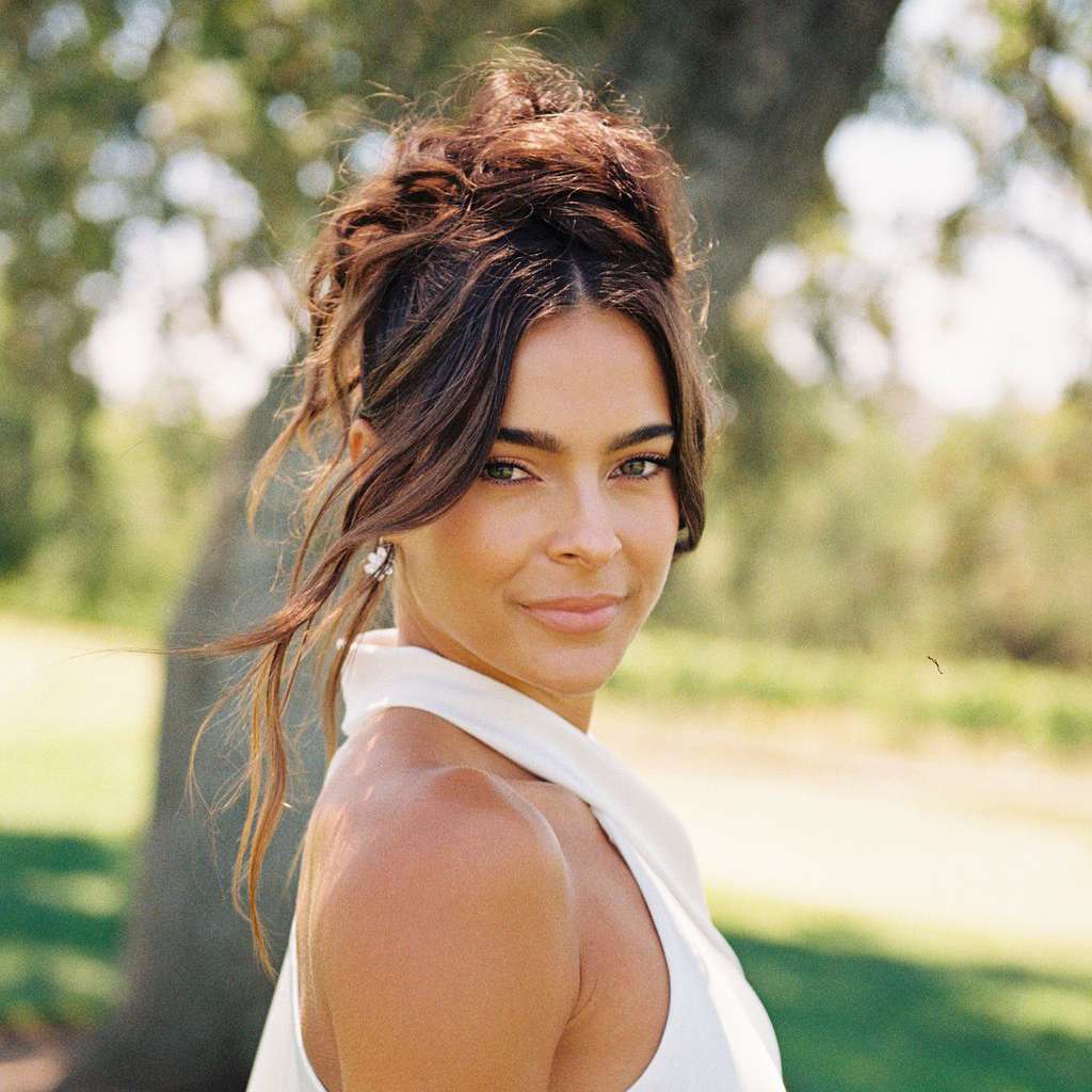 2024 Updos Styles: Whats Hot and How to Get the Look